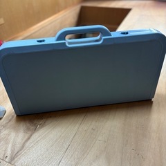 クーラーボックス2個　　アウトドアテーブル1個の画像