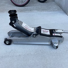 油圧ジャッキの画像