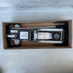 油圧ジャッキの画像