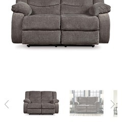 値下げ中！リクライニングソファー　Ashley Tulen Reclining Loveseatの画像