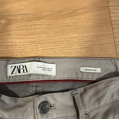 ZARA     パンツ
の画像