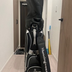 マンシングウェアのキャディバッグの画像