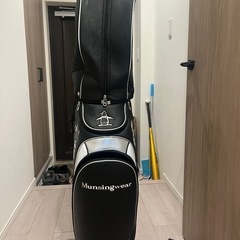 マンシングウェアのキャディバッグの画像