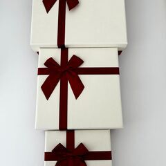 【無料！】ディスプレイにも★プレゼントボックス３個セット　大23cm角　中19cm角　小14cm角の画像