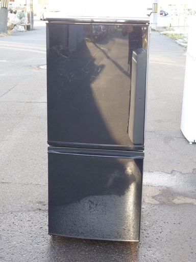 HITACHI 大容量 620L 6ドア大型冷凍冷蔵庫 R-A6200-1(XT)型2011年製 