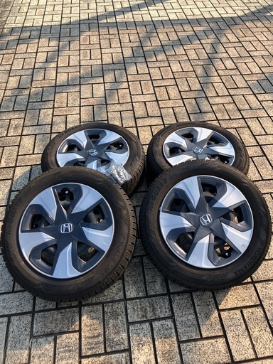 フィット　スタッドレスタイヤ（ホイールセット）　185/60R15