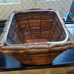 フラワーアレンジ籠、ポットの画像