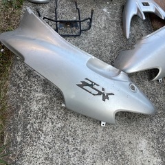 ライブディオzx  純正カウル
の画像