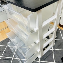 【美品】黒天板×透明引き出し 5段チェスト｜幅55cmのワイド収納｜開閉スムーズ
｜クローゼットにも◎の画像