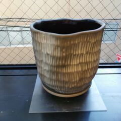 フラワーアレンジ籠、ポットの画像