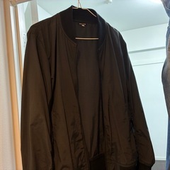 ジーパン、ジーンズ、ニット帽、ジャンパー、ズボン、まとめうり売りの画像