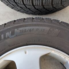 日産セレナC25スタッドレスタイヤ・ホイール4本セットの画像