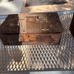 アンテークな千両箱の画像