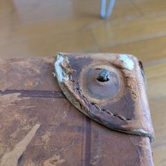 古い革製のスーツケースの画像