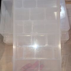 無料】プラスチック収納ケース 11個セット（各種サイズ）の画像