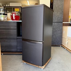 【超美品‼️】パナソニック 2022年製 138Lノンフロン冷凍冷蔵庫 静音設計 マットビターブラウン♪の画像