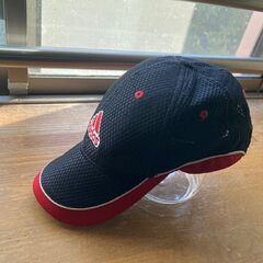 adidas 子供用キャップ　中古の画像