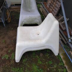 野外　屋内　イスの画像