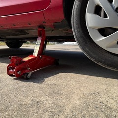 2t油圧式フロアージャッキ・ジャッキ・ジャンク扱いでお願いしますの画像