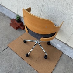 オフィスチェア（商品番号13982）の画像