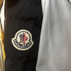 モンクレール　フラメッテ　ダウン　黒の画像