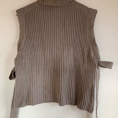 【美品】DRESSLAVE ドレスレイブ　レディース タートルネック ニット セーター 38サイズ Mサイズ トップス ベストモックネックの画像