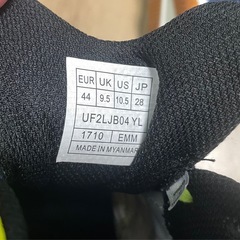 Umblo 屋内用フットサルシューズ 28.0cmの画像