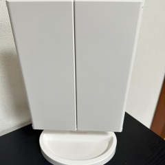 LEDライト付き 3面ミラー／折りたたみ式／ホワイト**の画像