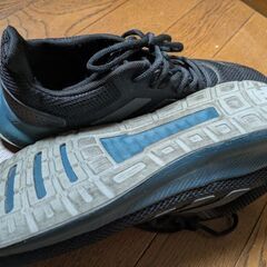 アディダスのスニカー美品です。引き取り限定です。の画像