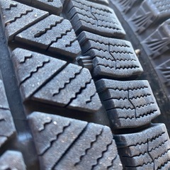 ブリザック VRX3 185 70 14インチ スタッドレスタイヤ
の画像