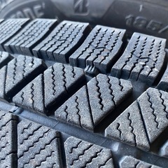 ブリザック VRX3 185 70 14インチ スタッドレスタイヤ
の画像