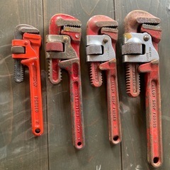 パイプレンチ4本の画像
