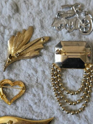 ブローチ 16個 まとめ売り アクセサリー ヴィンテージ プードル バイク