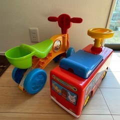 アンパンマン乗り物の画像