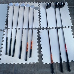 TOURSTAGE（ツアーステージ） キャディバッグ＋アイアン・ドライバーセットの画像