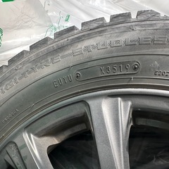 スタッドレスタイヤの画像