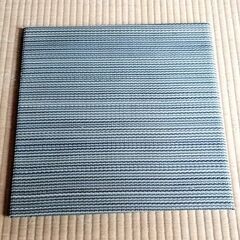 滑り止め付きタイル畳　新品同様　40ｃｍｘ40ｃｍ12枚の画像