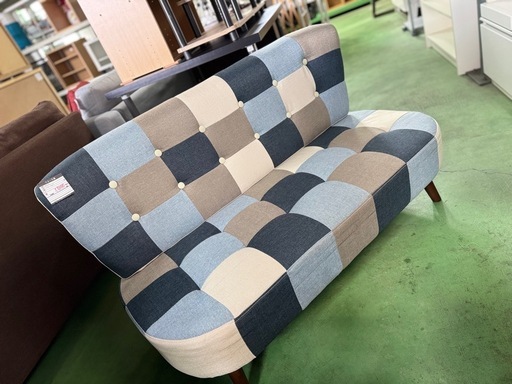 ブルーのパッチワークがオシャレ！2人がけソファー（商品番号14533）