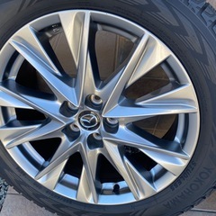 数日使用のみMAZDA CX-8 スタッドレスタイヤ 純正 ホイール付きの画像