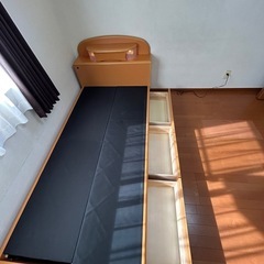 引き出し付きシングルベットフレームをお譲りします。の画像