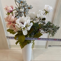 ニトリ　フラワーベース　造花　セットの画像