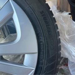 スタッドレスタイヤの画像