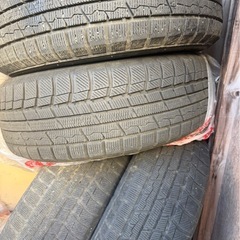 スタッドレスタイヤの画像