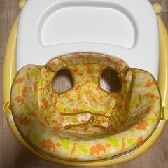 ベビーソファ & Combi 歩行器セットの画像