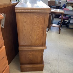 A2511-264 昭和レトロ サイドボード 花柄 ステンドグラス風 キズ汚れ有りの画像