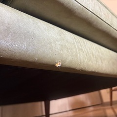 木製フレーム合皮三人がけソファー(オットマン付き)の画像