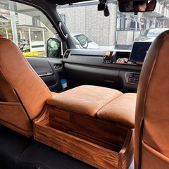 ハイエースワイド用‼️センターコンソール‼️の画像