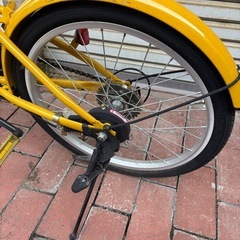 折り畳み自転車の画像