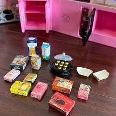 リカちゃん レンジでチーン♪ ひろびろキッチン
の画像