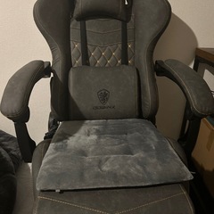 dowinxゲーミングチェア　マッサージ機能付き　配送あり　　の画像